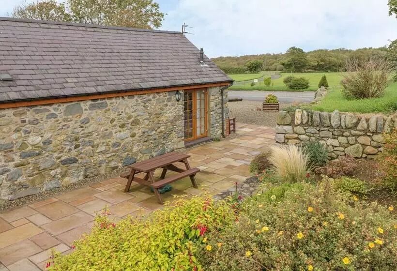 Lily Cottage
