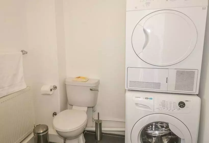 Lower West Curry Cottage