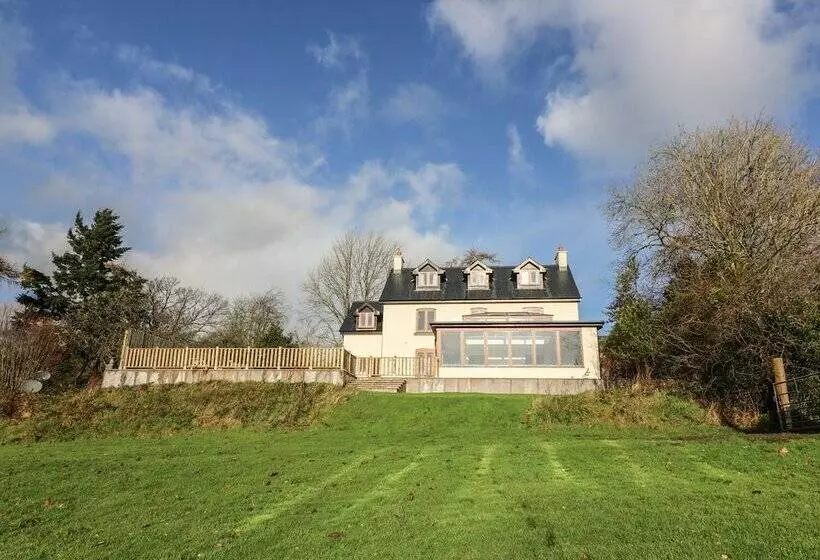 Oakwood House