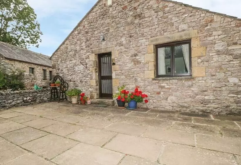 Pond End Cottage