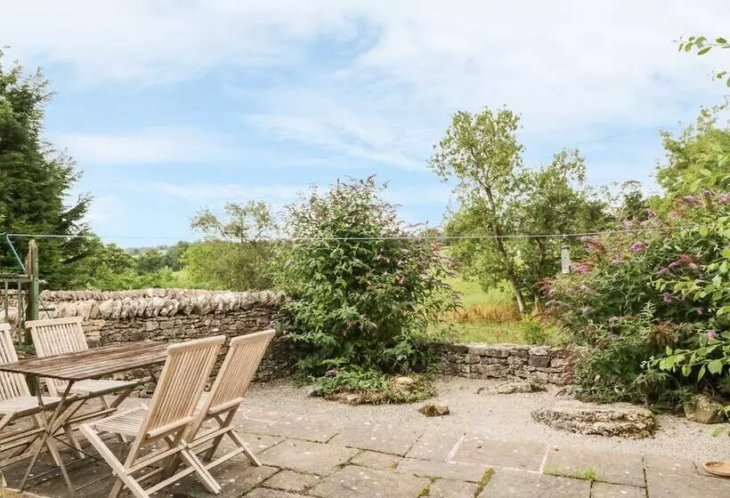Pond End Cottage