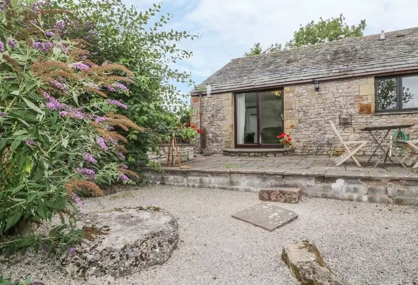 Pond End Cottage