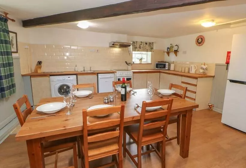 Witton View Cottage