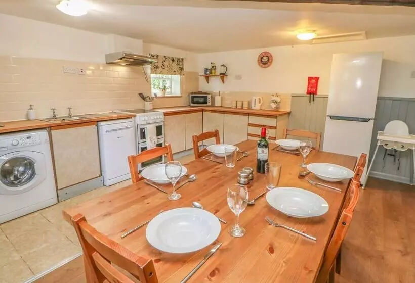 Witton View Cottage