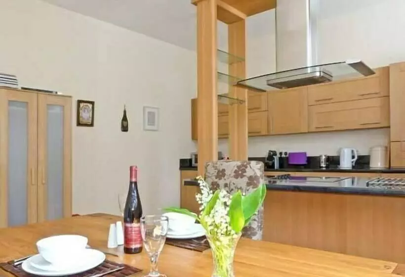 2 Cark House