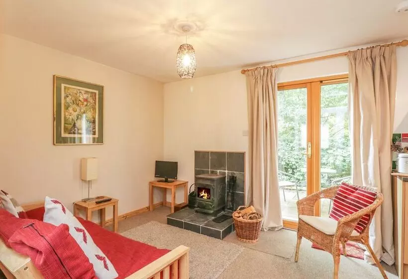 Brucanich Cottage