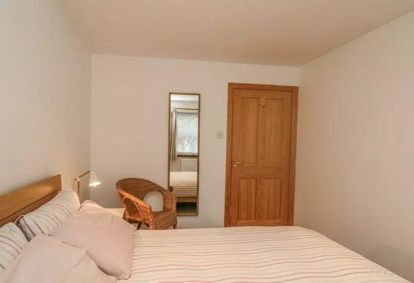 Brucanich Cottage