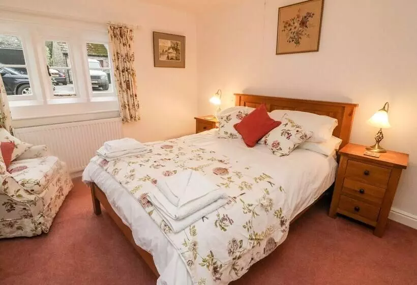 Eastburn Cottage
