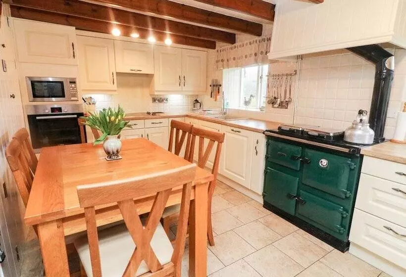 Eastburn Cottage