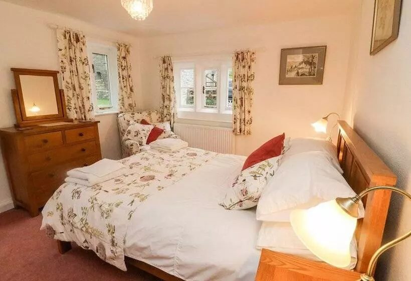 Eastburn Cottage