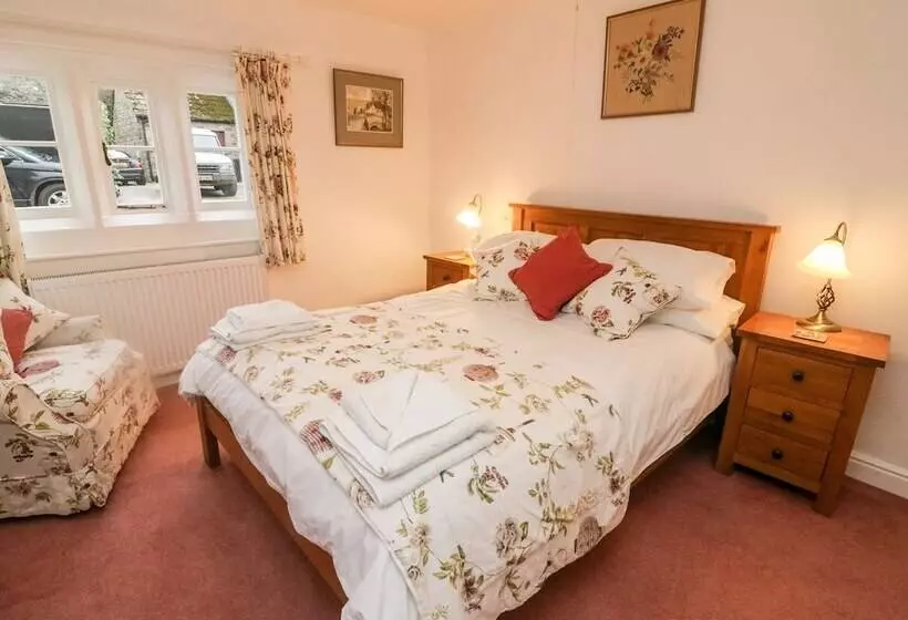 Eastburn Cottage