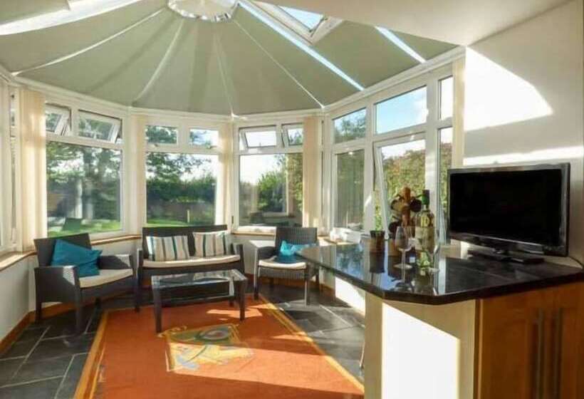 The Old School House