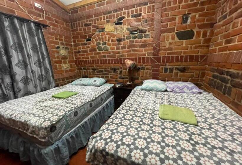 فندق صغير San Fernando