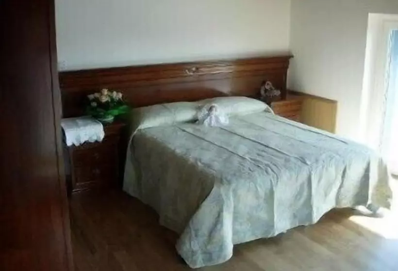 Aamiaismajoitus (B&B) Villa San Giacomo