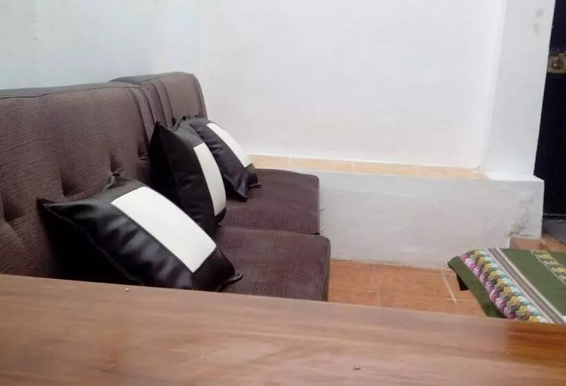 Cholo S House   Hostel
