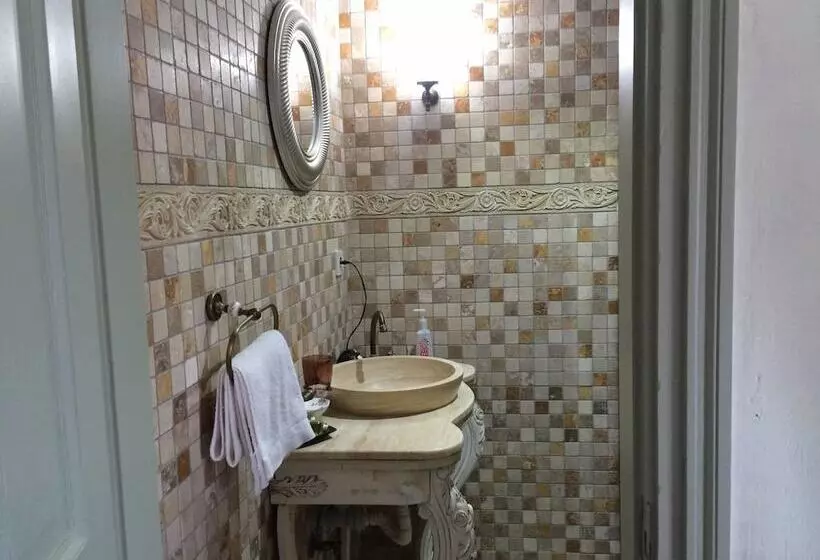 Cunda Has Konak Otel