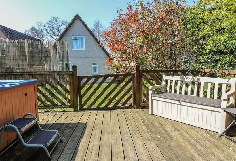 Dartmoor Valley Lodge