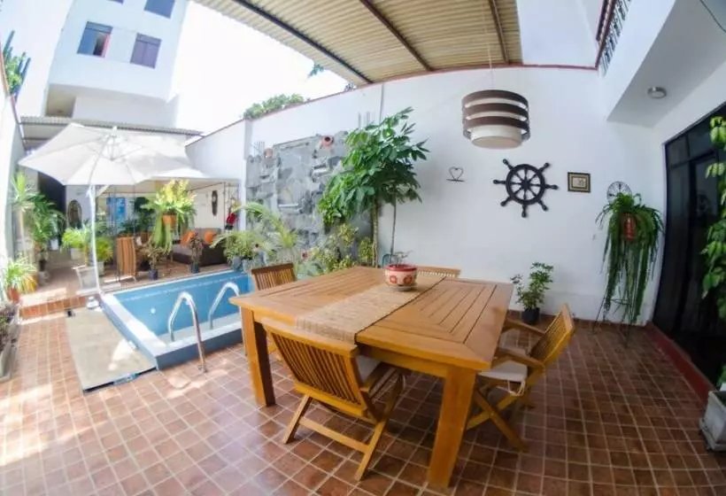 Hostal Latino