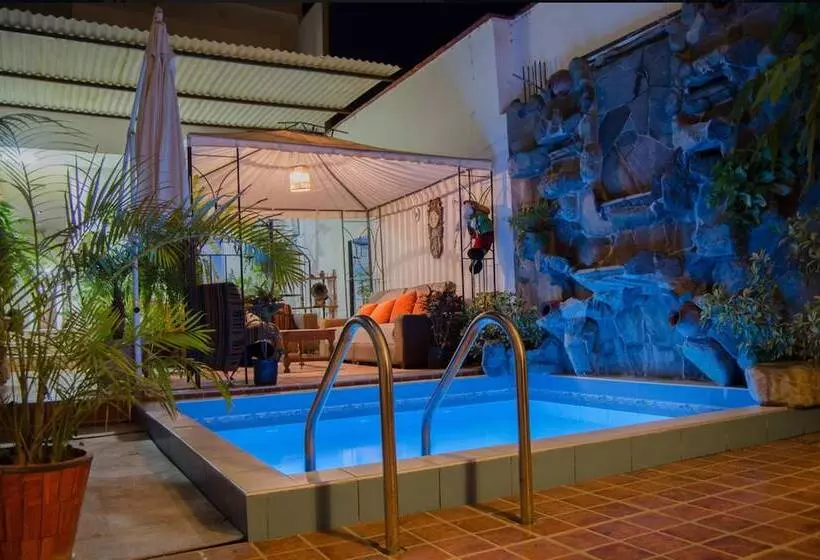 Hostal Latino