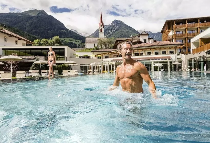 Hotelli Alpin & Spa Resort Schwarzenstein