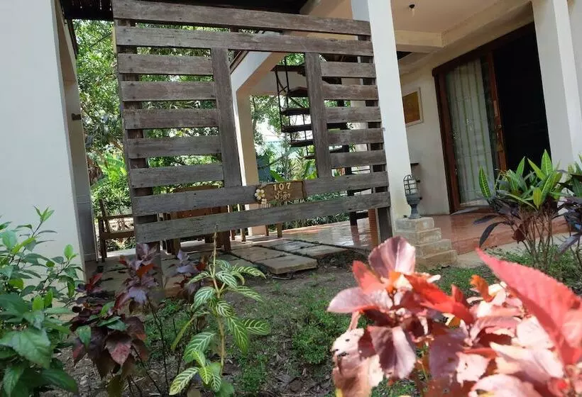 ホテル Dala Hide Away Chiang Rai
