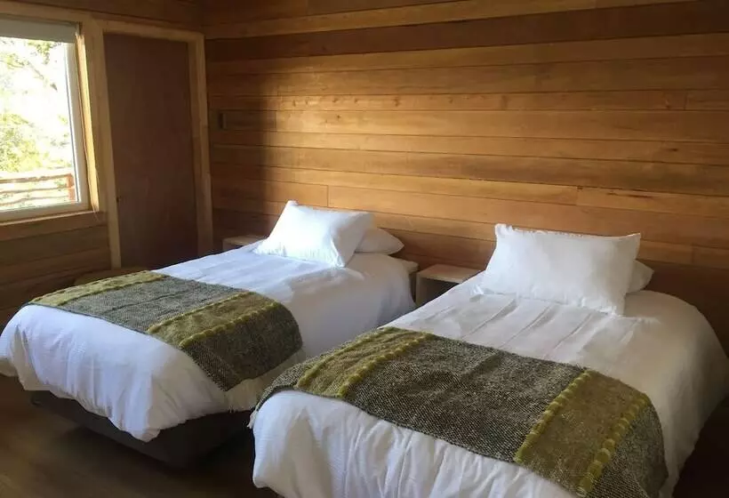 Hotelli Huillín Lodge