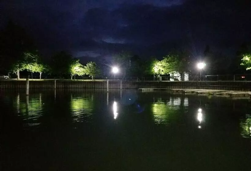 Hotelli Indian Beach Resort