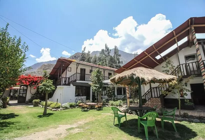 Hotelli Sequeiros Garden