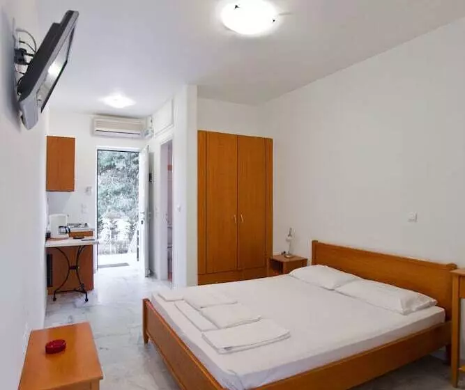 هتل Porto Assini