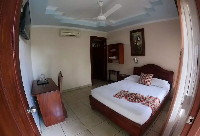 Hotelli Sueño Real Rio Celeste