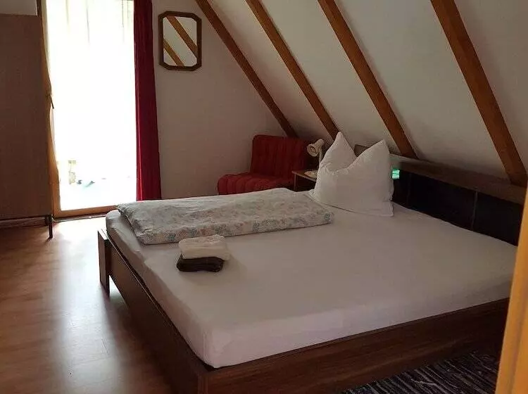 ホテル Zur Schmiede