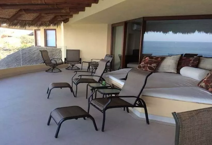 Palmetto Ixtapa 313