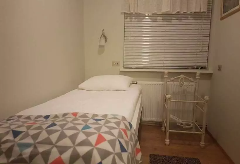 پانسیون Annalyn Guesthouse