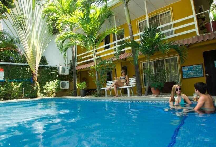 پانسیون Laura S House Bed & Breakfast