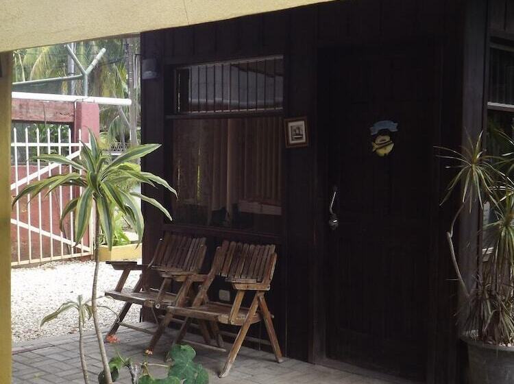 پانسیون Laura S House Bed & Breakfast