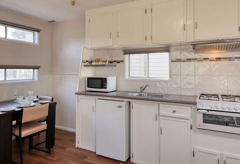 Yarrawonga Riverlands Tourist Park