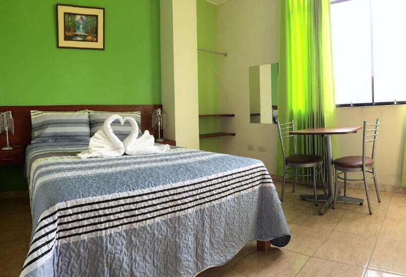 Hostel Hostal Rodinn