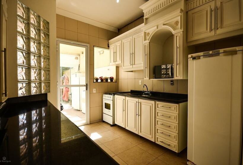 Banana House Sea Shore Hostel