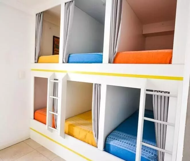 Banana House Sea Shore   Hostel