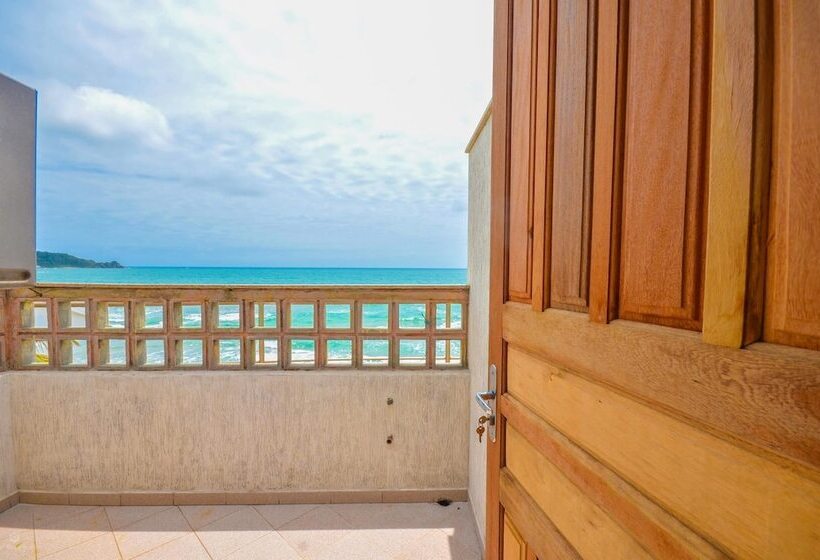 Banana House Sea Shore Hostel