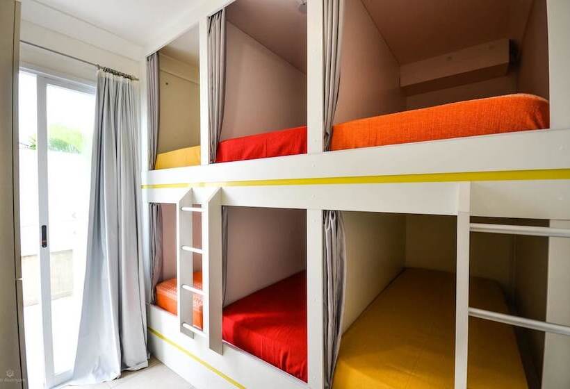 Banana House Sea Shore Hostel