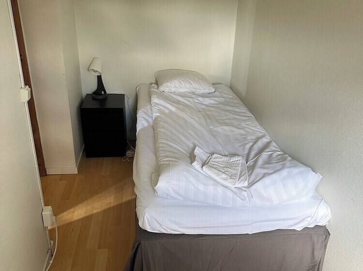 Byvägen 30 Bed & Breakfast