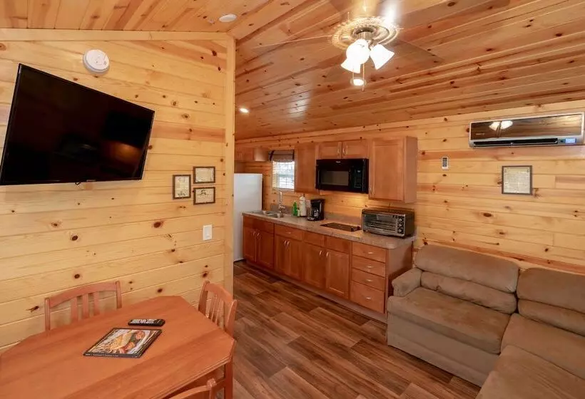 Frontier Town Campground