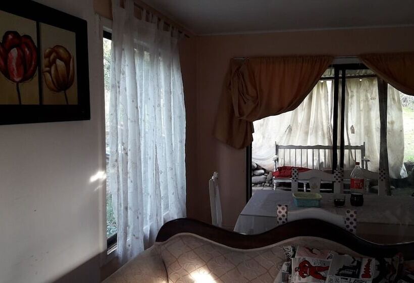 Hostal Cruceral Pirque