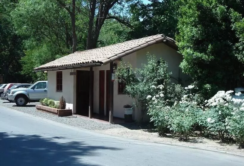 Hostal Cruceral Pirque