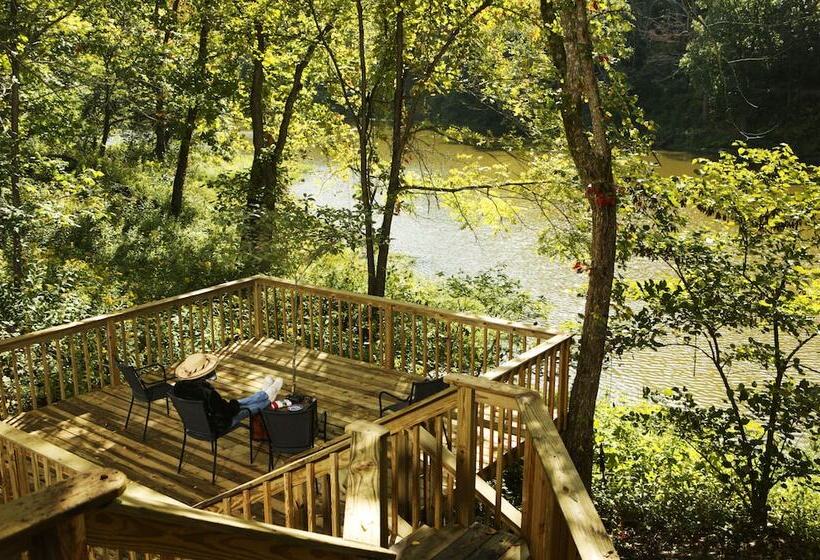 Otel Lake Lucerne Resort & Ranch