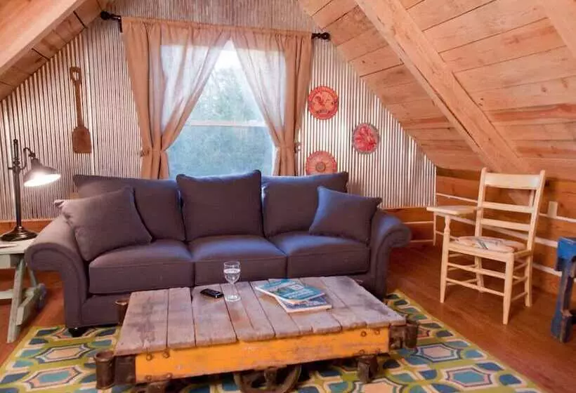 ホテル Lake Lucerne Resort & Ranch