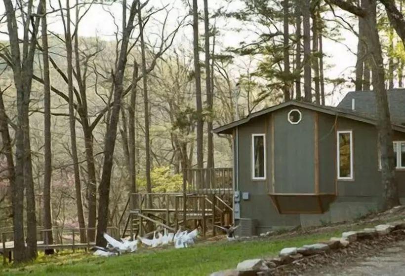 ホテル Lake Lucerne Resort & Ranch