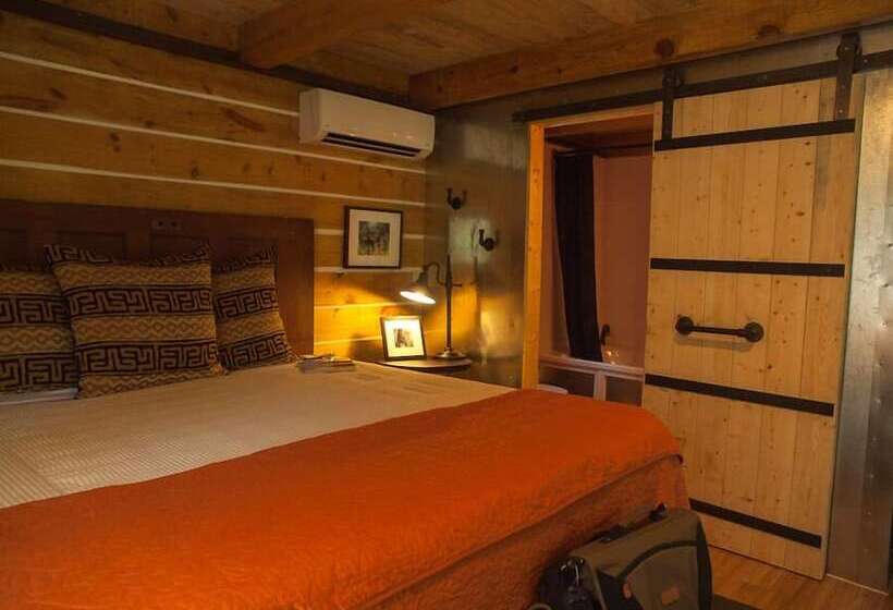 Otel Lake Lucerne Resort & Ranch