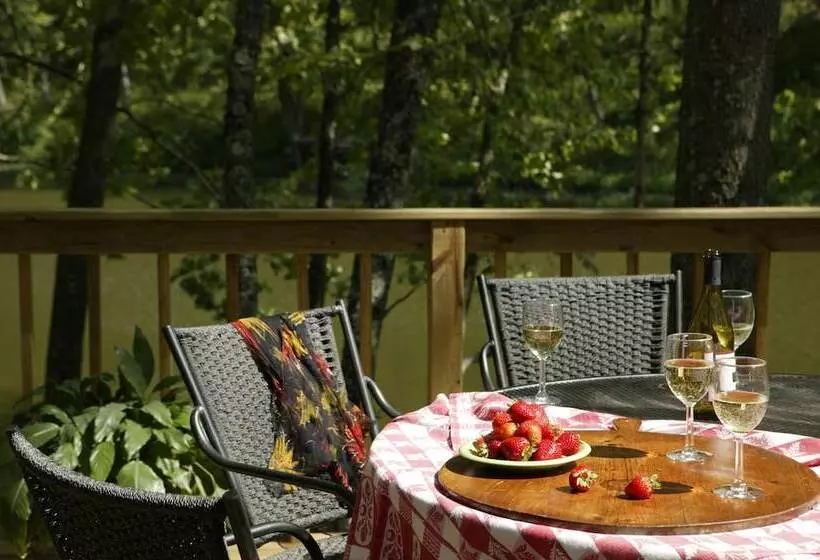 ホテル Lake Lucerne Resort & Ranch